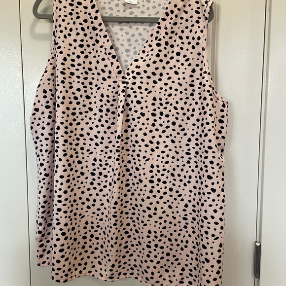 V-Neck Blouse with Cheetah Print - Picture 9 of 9